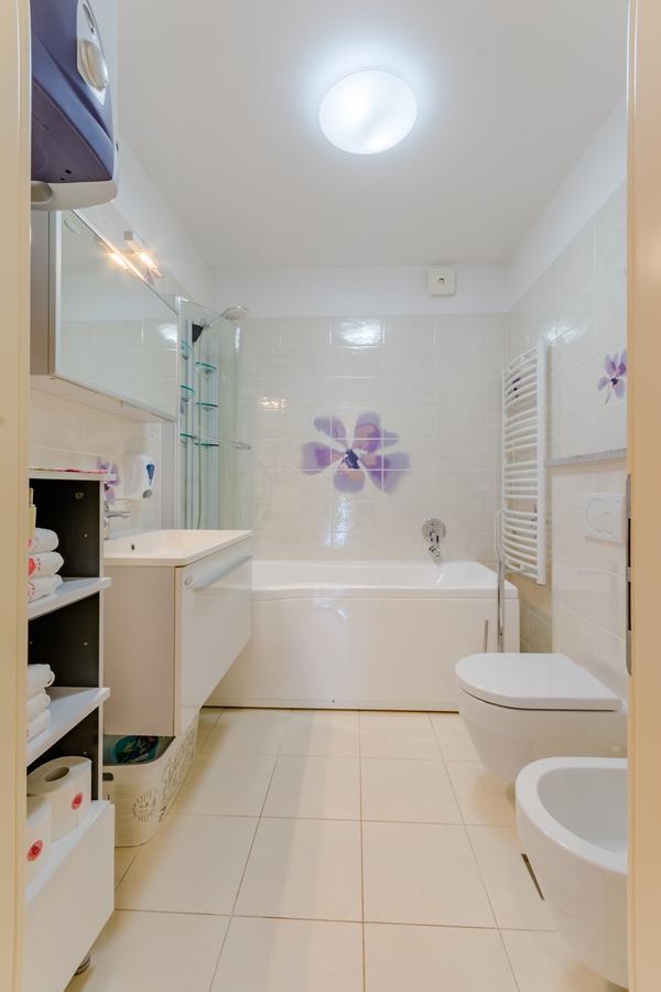 Apartments Villa Camellia - Adults Only Supetar Extérieur photo