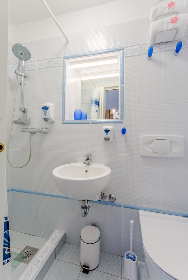 Apartments Villa Camellia - Adults Only Supetar Extérieur photo
