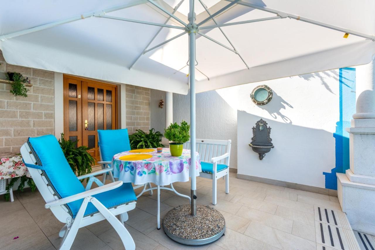 Apartments Villa Camellia - Adults Only Supetar Extérieur photo